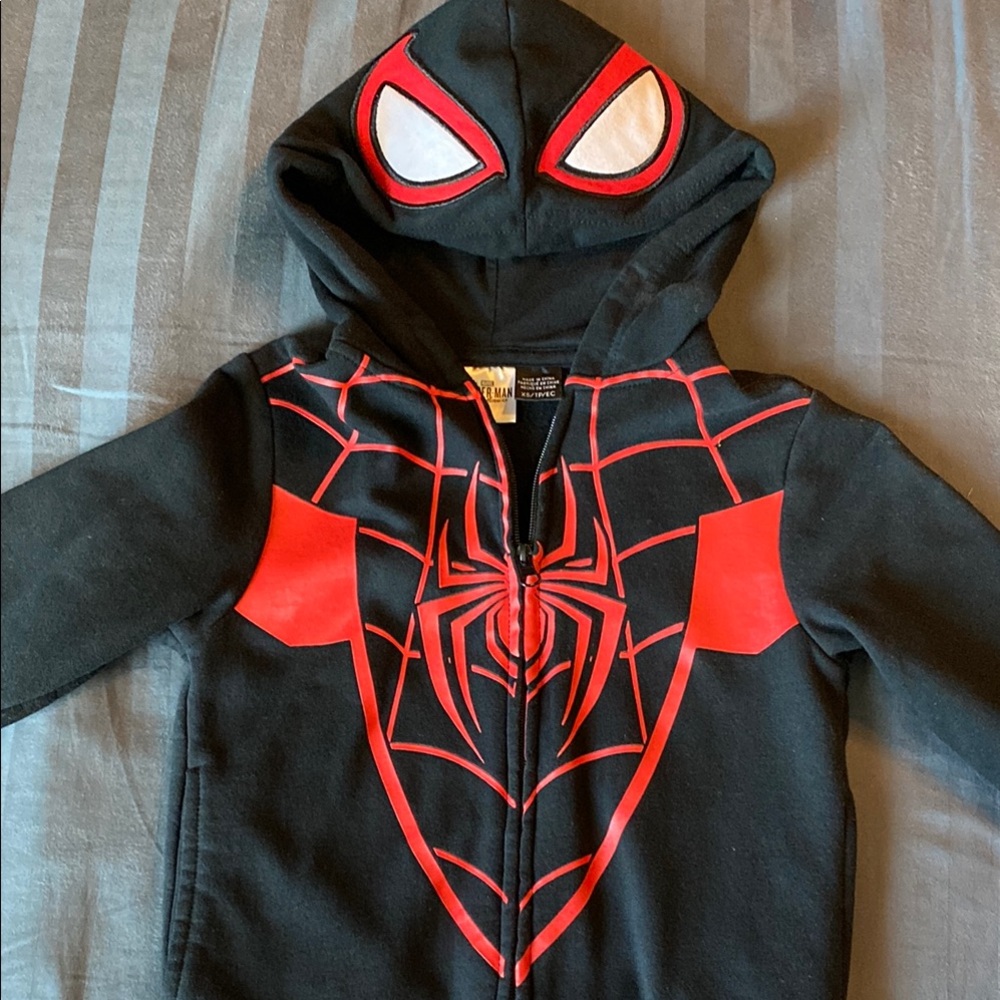 Spider-Themed Kids Costume Hoodie - Black and Red